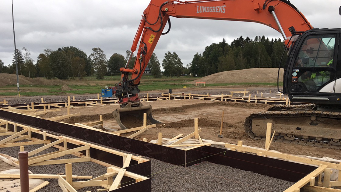 Anläggning av bottenplattan till Baggeboskolan september-oktober 2018.