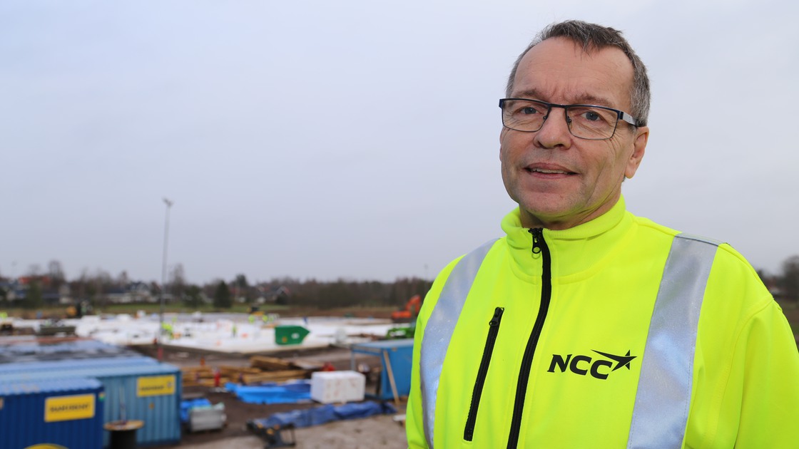 NCC:s platschef Kenneth Johansson vid Baggebobygget.
