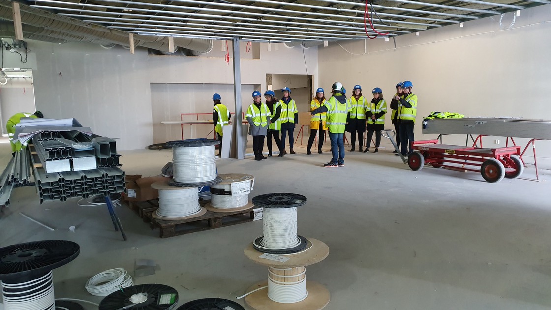 Södra fasaden av Baggeboskolan i oktober 2019.