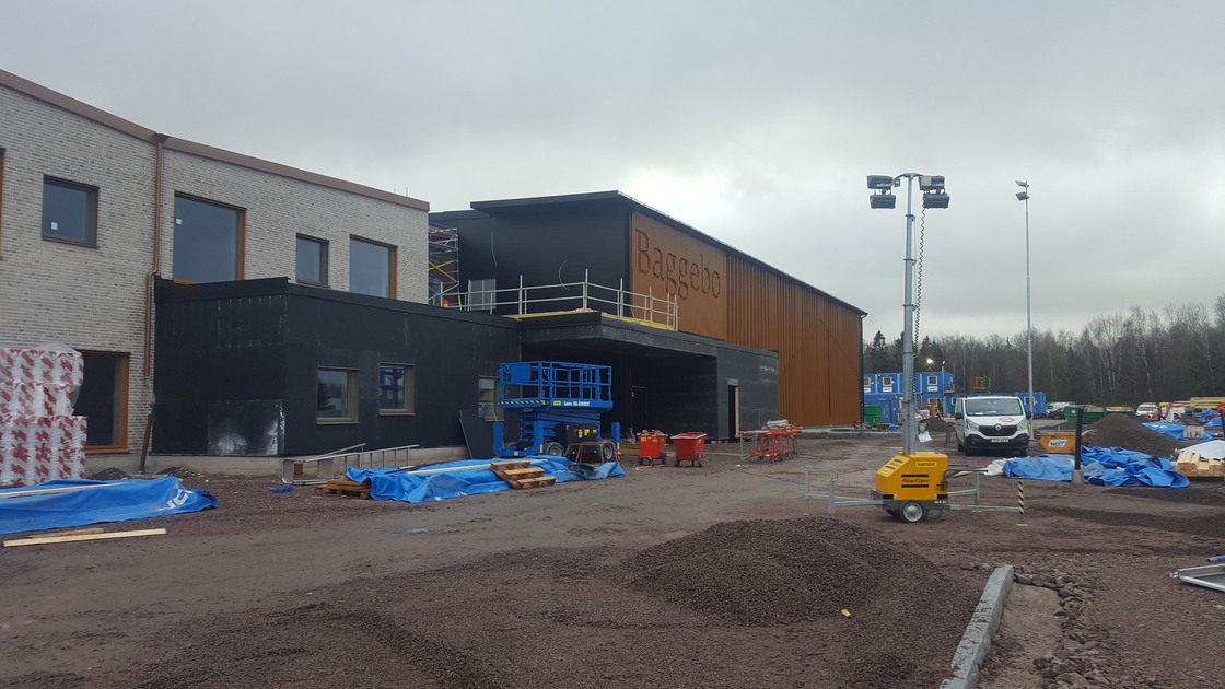Baggeboskolans entré och idrottshall i december 2019.