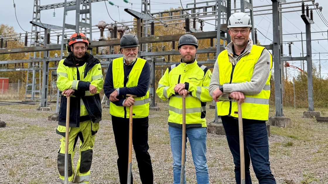 Första spadtaget för Tibro Energis nya mottagningsstation.