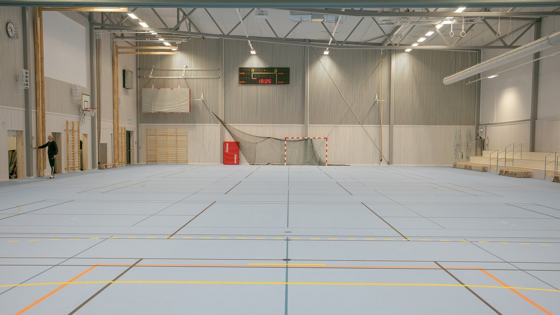 Baggeboskolans idrottshall.