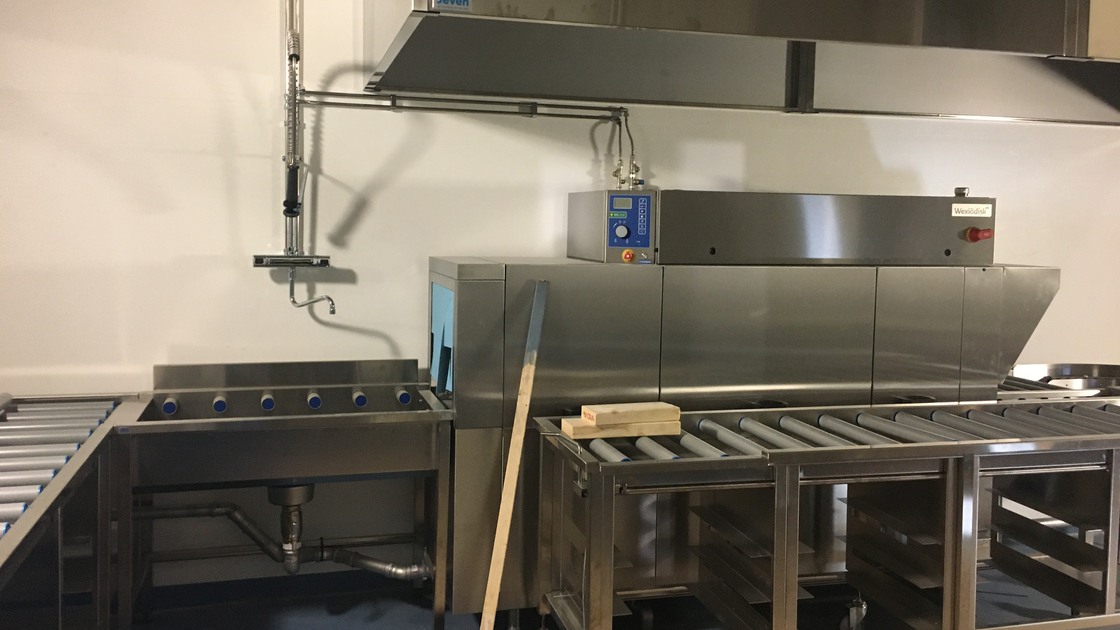 Montering av köket på Baggeboskolan.