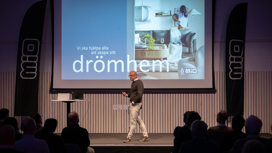 Mios VD Björn Lindblad föreläser för företagare och kommunfolk vid Näringslivsfokus den 14 april 2026.