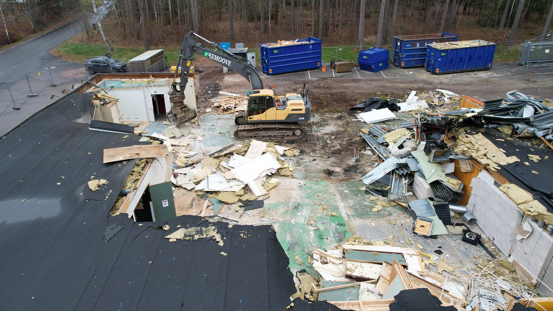 Rivning av Ransbergs skola 16 november 2021.