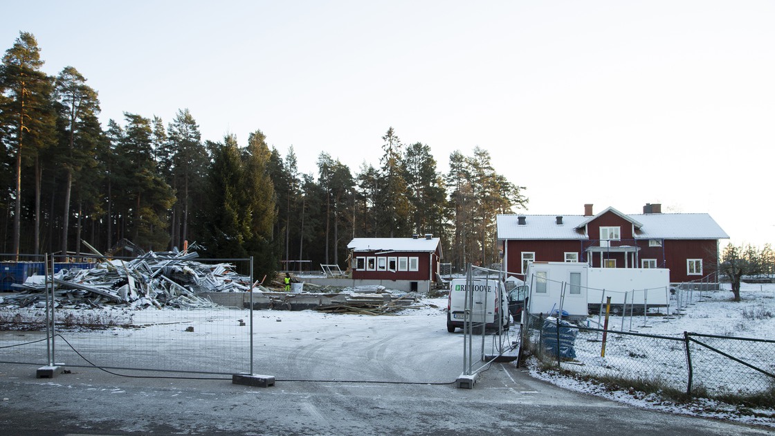 Rivning av Ransbergs skola den 30 november 2021.