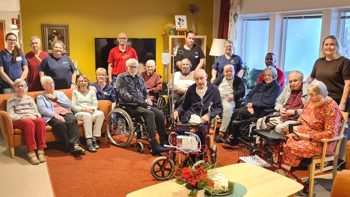 Personal och boende på Bonargården, fotograferade den 5 december 2025.