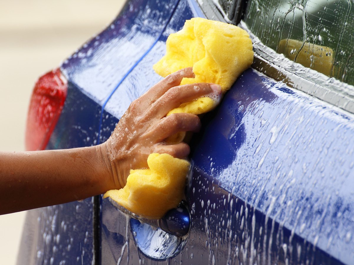 Tvätta bilen